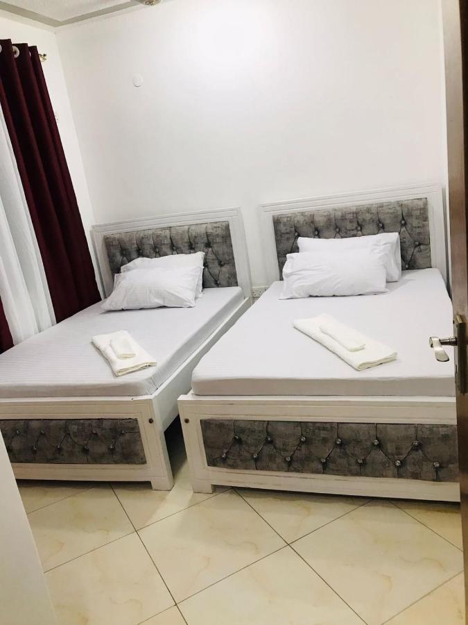 Lux Suites Bamburi Furnished Apartments Екстер'єр фото