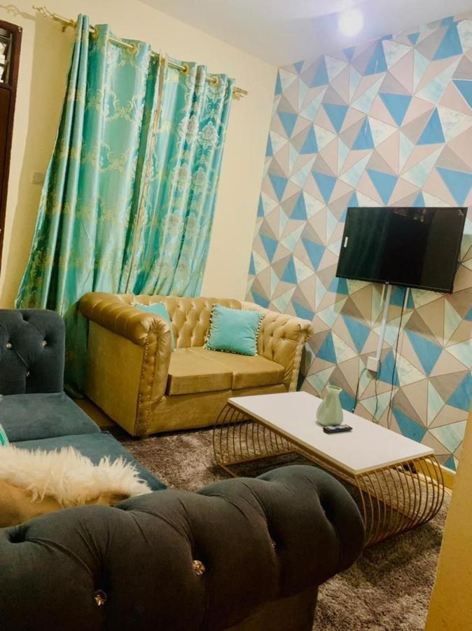 Lux Suites Bamburi Furnished Apartments Екстер'єр фото
